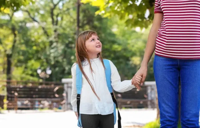 nina-colegio-madre-padres-separados-800x534